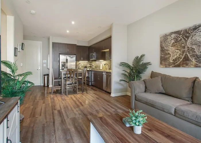 Charming 1Bd With Pool And Free Parking