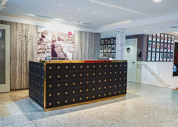 The Hollywood Franklin Hotel Near Universal Studios